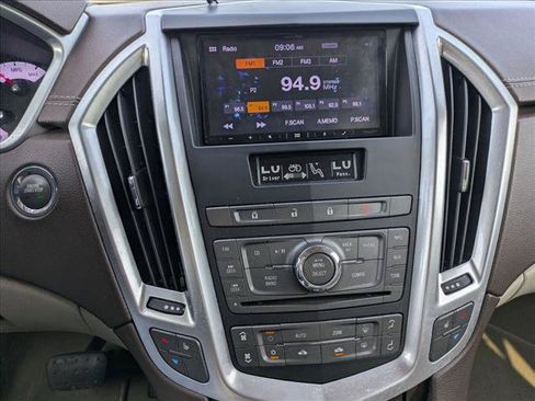 Used 2011 Cadillac SRX Luxury FWD image 12