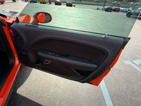 Used 2016 Dodge Challenger SRT Hellcat image 31