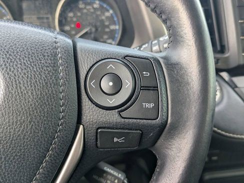 Used 2018 Toyota RAV4 XLE image 20