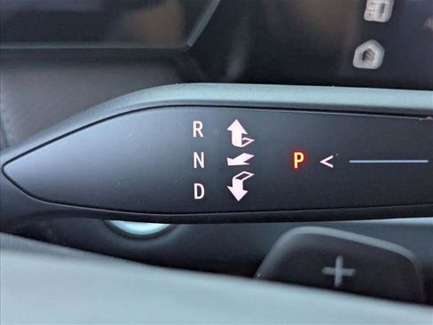 Used 2026 Chevrolet Equinox LT w/ Safety and Technology Package image 12