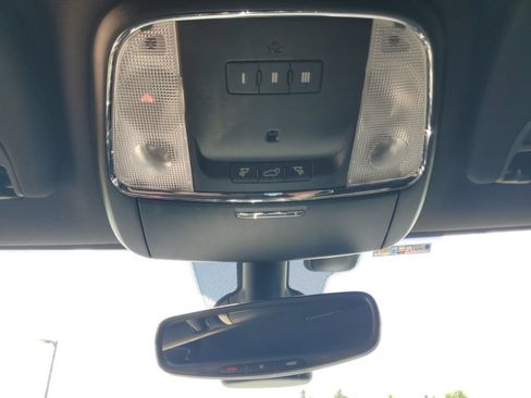 Used 2019 Jeep Grand Cherokee Altitude AWD/4WD image 27