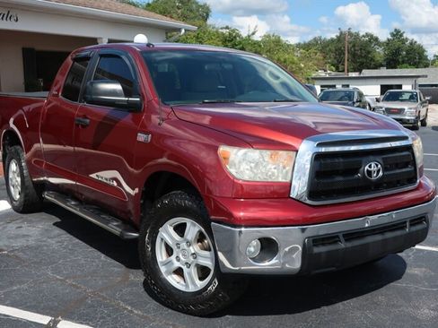Used 2010 Toyota Tundra 4x4 Double Cab image 3