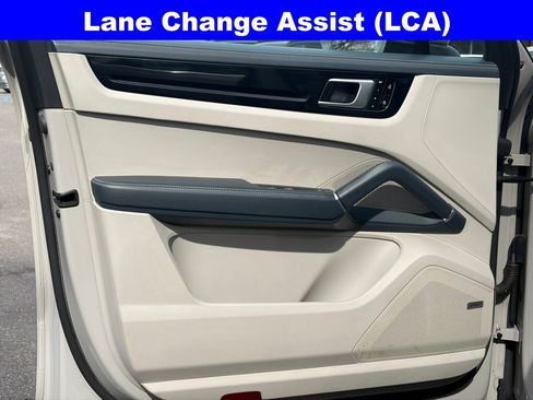 Used 2021 Porsche Cayenne S w/ Premium Package Plus image 13