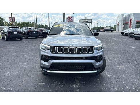 Used 2023 Jeep Compass Limited w/ Elite Group AWD/4WD image 2