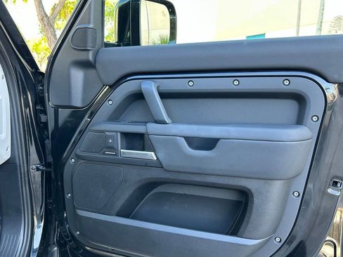Used 2025 Land Rover Defender 110 S AWD/4WD image 40