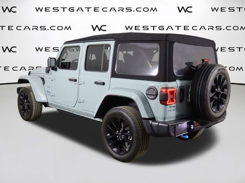 Used 2024 Jeep Wrangler Unlimited Sahara AWD/4WD image 45
