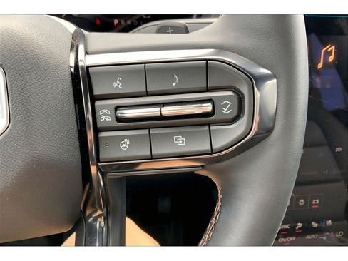 Used 2026 GMC Terrain AT4 w/ Convenience Package III AWD/4WD image 21