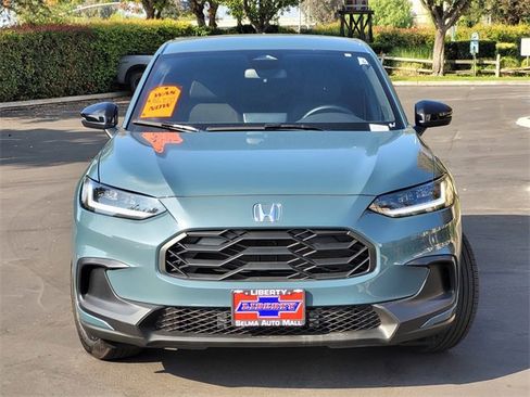 Used 2025 Honda HR-V Sport image 3