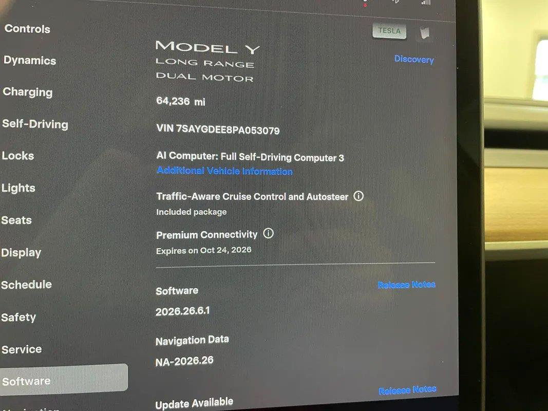 Used 2023 Tesla Model Y AWD image 9