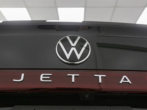 New 2026 Volkswagen Jetta SE FWD image 10