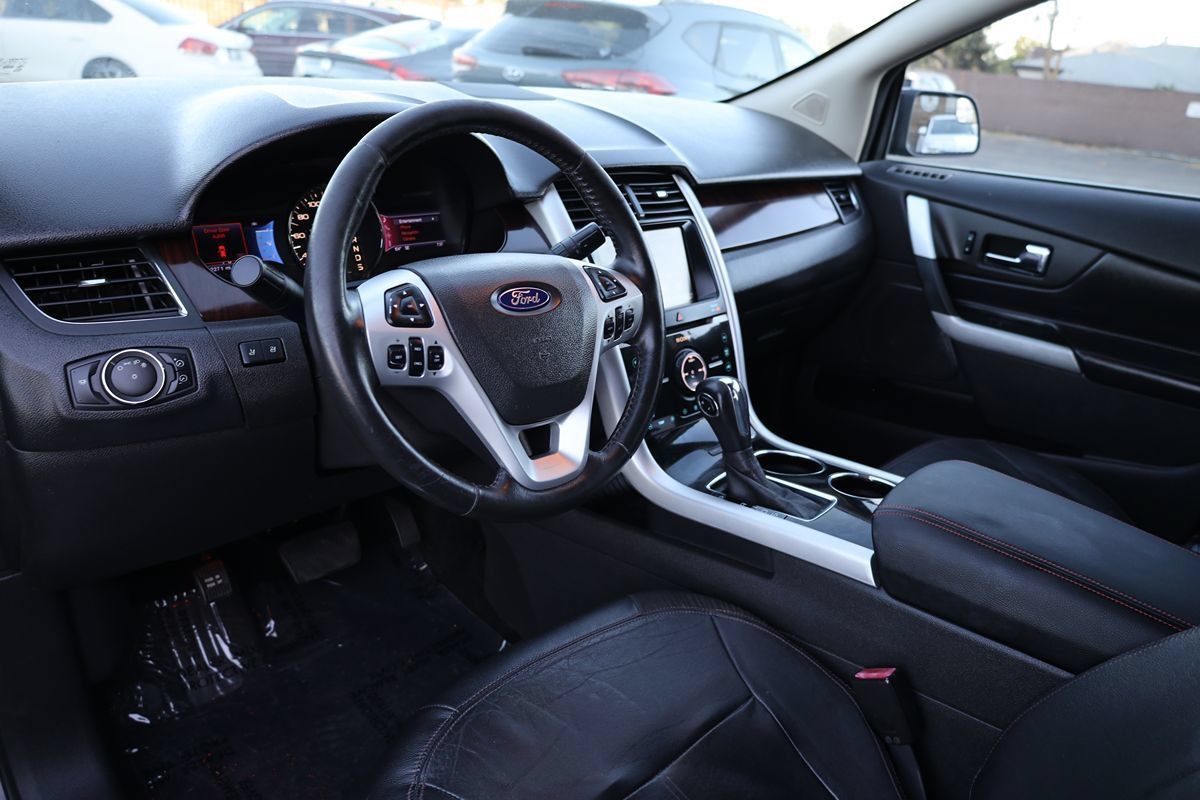 Used 2013 Ford Edge Limited FWD image 19