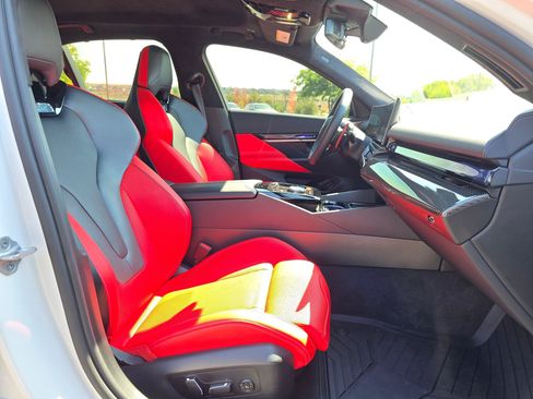 Used 2026 BMW M5 w/ Carbon Package AWD/4WD image 15