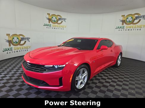 Used 2019 Chevrolet Camaro LT image 4
