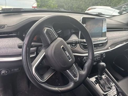 Used 2022 Jeep Compass Latitude w/ Convenience Group AWD/4WD image 19