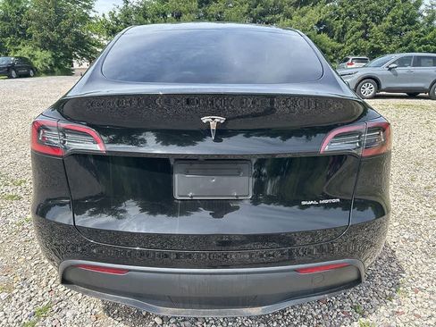 Used 2023 Tesla Model Y Long Range AWD/4WD image 5