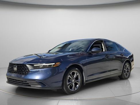 Used 2023 Honda Accord EX image 9