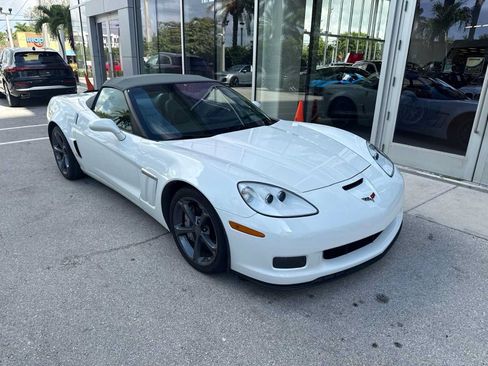 Used 2012 Chevrolet Corvette Grand Sport w/ 2LT Preferred Equipment Group RWD image 3