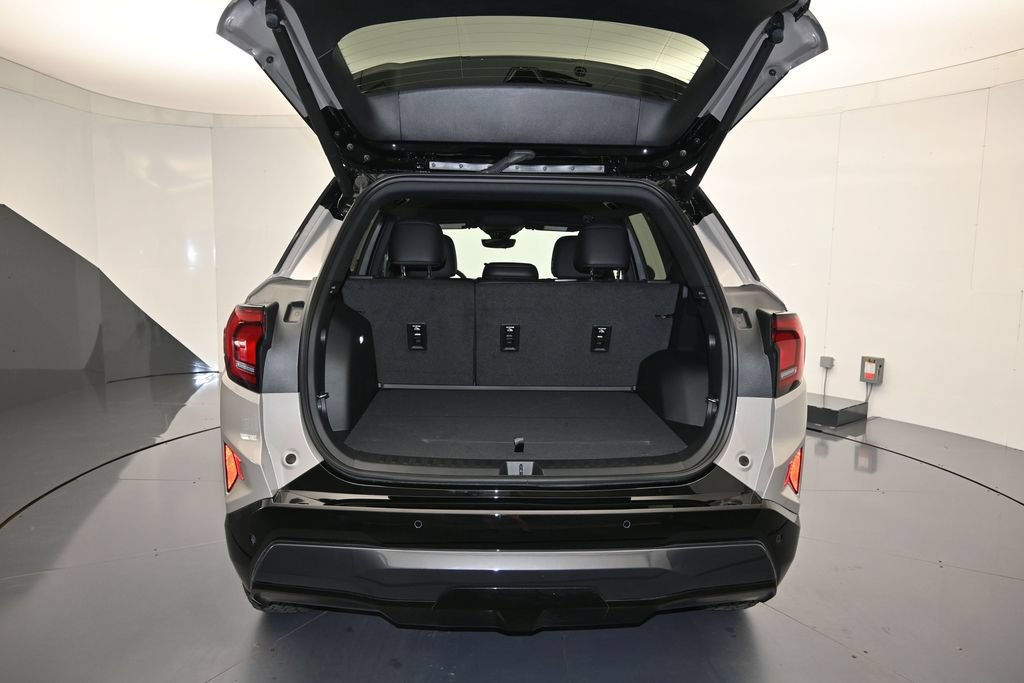 Used 2026 GMC Terrain AT4 w/ Technology Package II AWD/4WD image 25