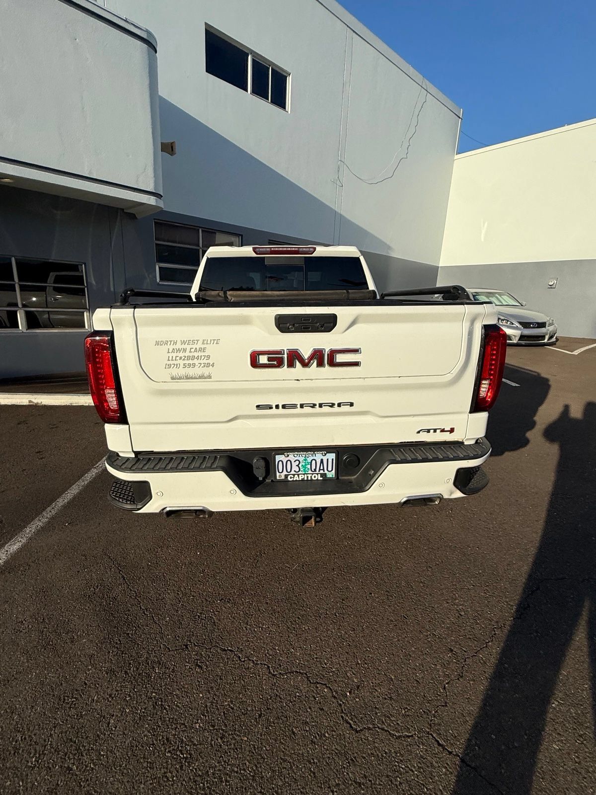 Used 2021 GMC Sierra 1500 AT4 w/ AT4 Value Package AWD/4WD image 6
