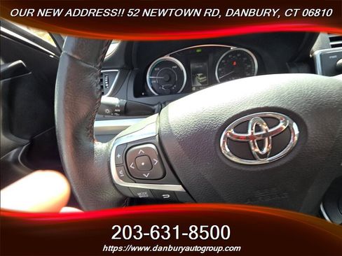 Used 2015 Toyota Camry SE w/ Moonroof Package FWD image 15