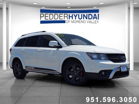Used 2020 Dodge Journey Crossroad FWD image 1