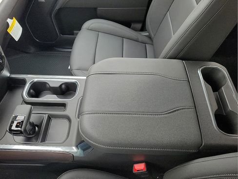 New 2026 GMC Sierra 1500 SLT image 20