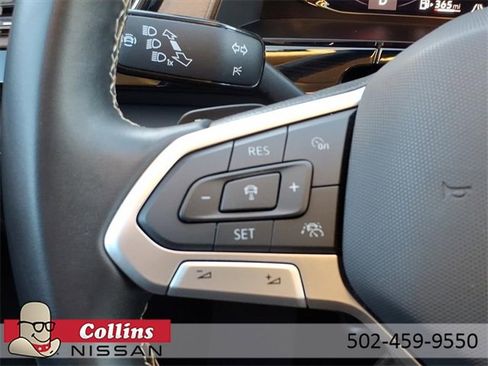 Used 2025 Volkswagen Atlas SE image 22