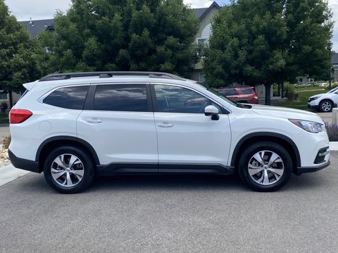 Certified 2022 Subaru Ascent Premium w/ Convenience Package AWD/4WD image 7