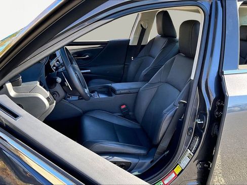 Used 2024 Lexus ES 350 w/ Premium Package image 17