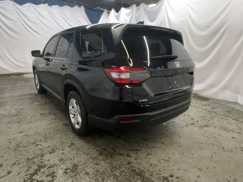 Used 2023 Honda Pilot LX image 9