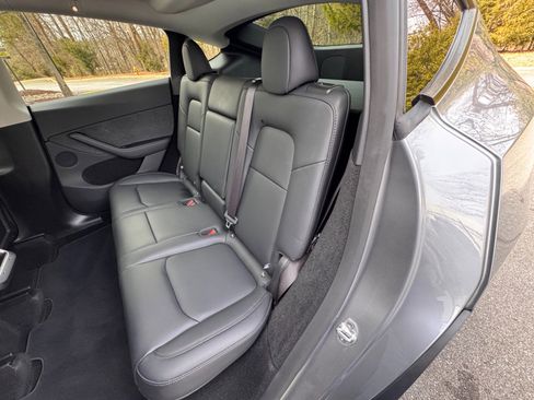 Used 2024 Tesla Model Y Performance image 42