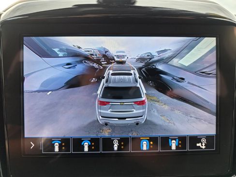 Used 2020 Chevrolet Traverse High Country AWD/4WD image 38