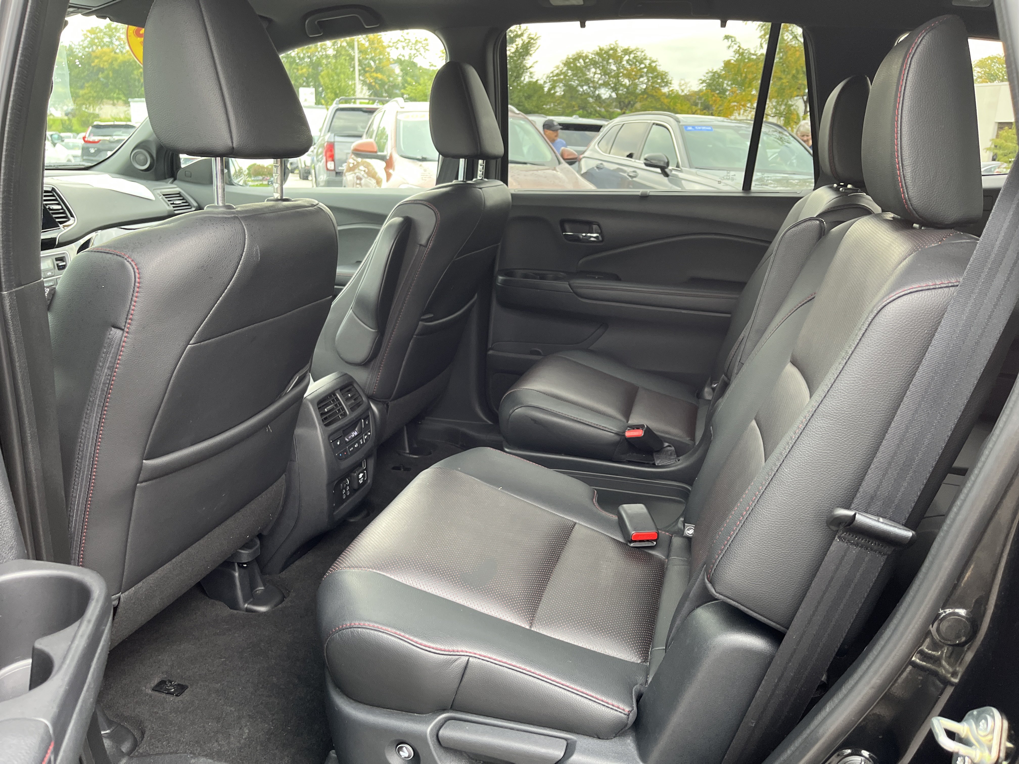 Used 2020 Honda Pilot Black Edition image 15