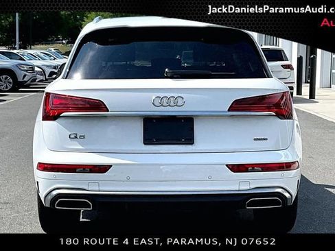 Used 2023 Audi Q5 2.0T Premium w/ Convenience Package AWD/4WD image 4