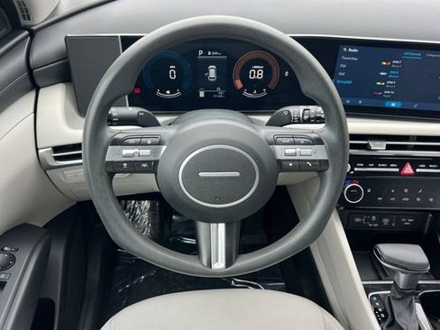 Used 2025 Hyundai Tucson SEL FWD image 18