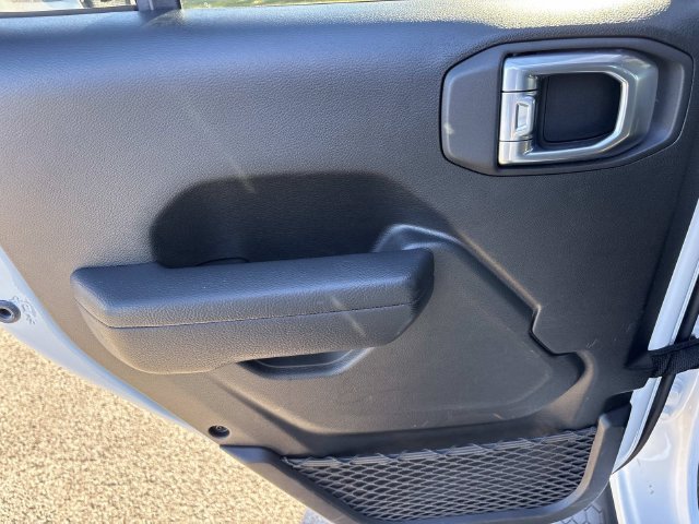 Used 2024 Jeep Wrangler Unlimited Sport AWD/4WD image 18