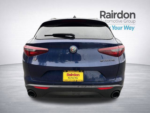 Used 2019 Alfa Romeo Stelvio Ti Sport w/ Quick Order Package 22S Sport AWD/4WD image 6