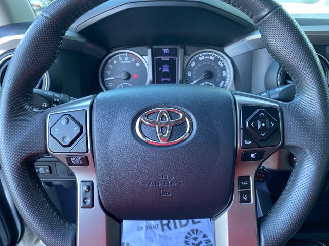 Used 2018 Toyota Tacoma SR5 AWD/4WD image 11