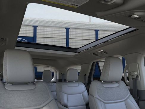 New 2026 Ford Explorer Active w/ Active Comfort Package AWD/4WD image 36