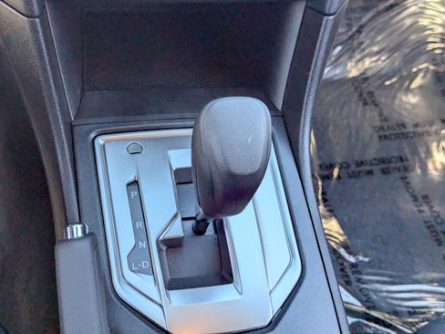 Certified 2023 Subaru Crosstrek 2.0i image 25