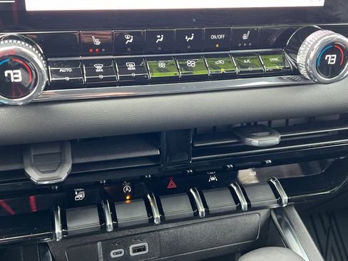 Used 2025 GMC Canyon Elevation w/ Convenience Package image 29