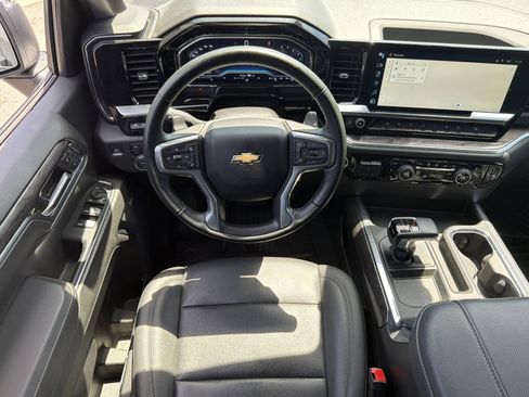 Used 2024 Chevrolet Silverado 1500 LTZ w/ LTZ Premium Package AWD/4WD image 30