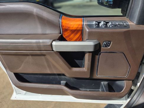 Used 2020 Ford F350 King Ranch w/ King Ranch Ultimate Package AWD/4WD image 28