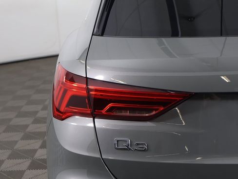Used 2020 Audi Q3 2.0T Premium Plus w/ Premium Plus Package image 16