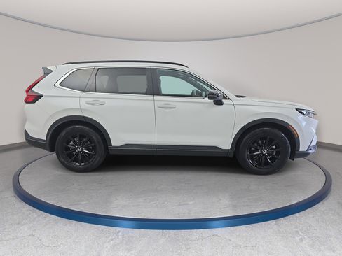Used 2023 Honda CR-V Sport image 4