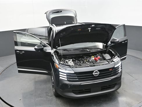 New 2025 Nissan Kicks SR image 39