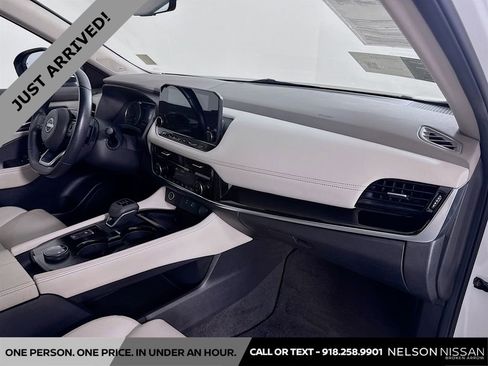 Certified 2023 Nissan Rogue SL w/ SL Premium Package image 31