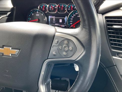 Used 2019 Chevrolet Suburban LT RWD image 19