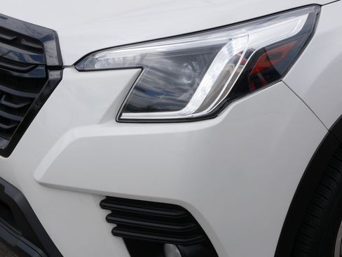 Used 2023 Subaru Forester Premium AWD/4WD image 16