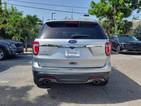 Used 2018 Ford Explorer Limited AWD/4WD image 5